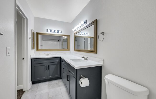 2 beds, 2 baths, $1,600, Unit # 213