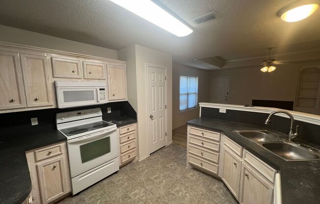 Remodeled 3 bed 2 bath in Cooper ISD!