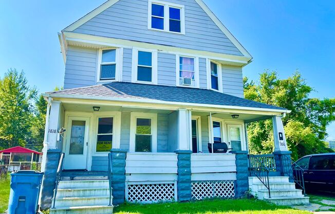 1816 -1818 E 29th St