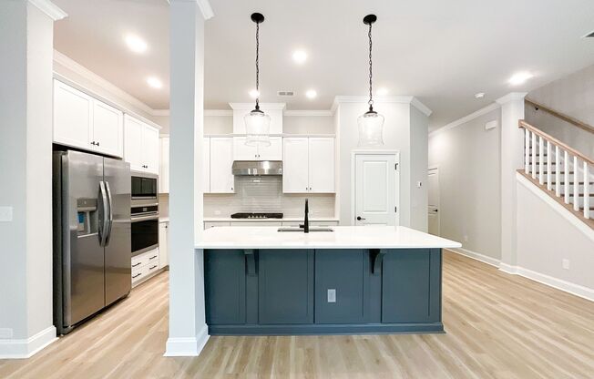 3 beds, 2.5 baths, $2,800
