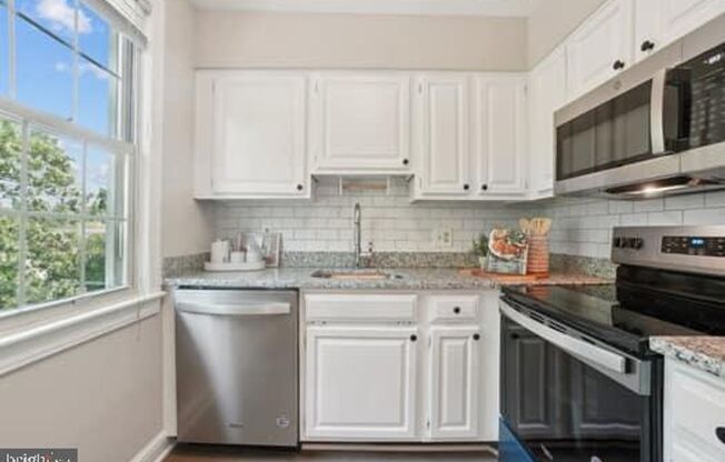 2507 Arlington Blvd #20
