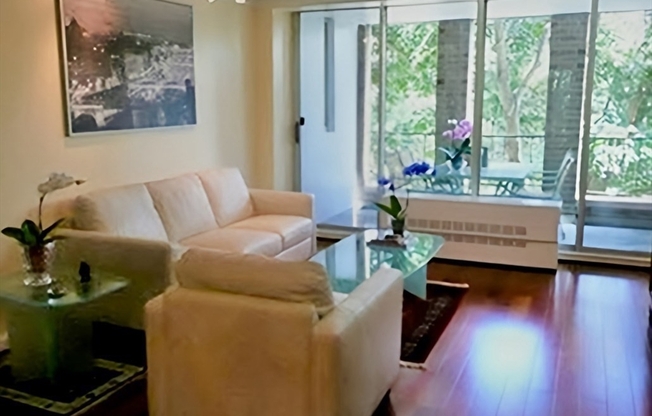 2 beds, 2 baths, 1,300 sqft, $4,800, Unit 321