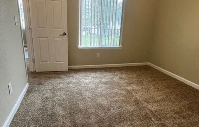 2 beds, 1 bath, 825 sqft, $1,860, Unit 231