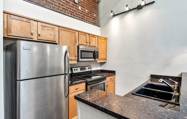 2 beds, 2 baths, 825 sqft, $1,495, Unit APT 126