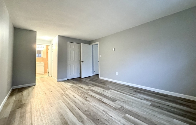 1 bed, 1 bath, 655 sqft, $2,100, Unit 11