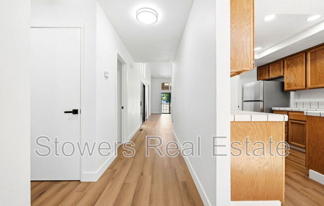2033 RAPHAEL CT