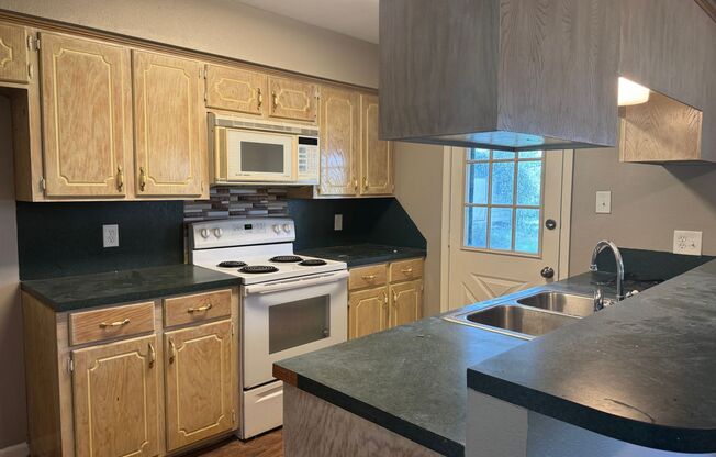 3/2/2 KISD. Exterior storage Fenced yard Pet Friendly