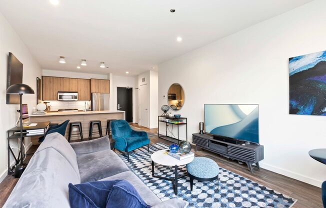 1 bed, 1 bath, 744 sqft, $2,595, Unit 510