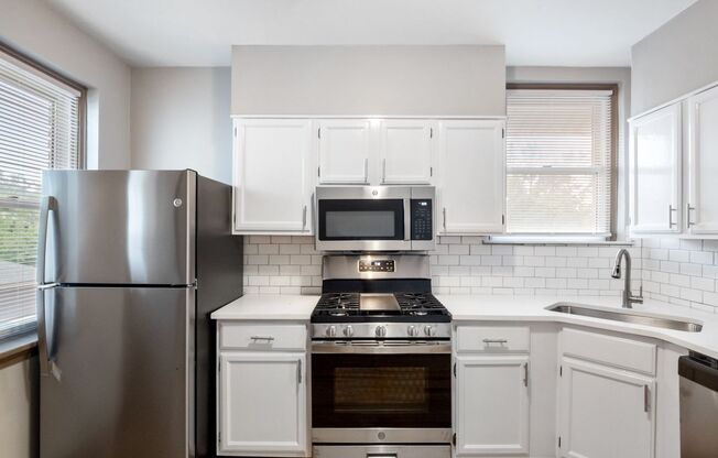 2 beds, 1 bath, $1,295, Unit 5909A - 808