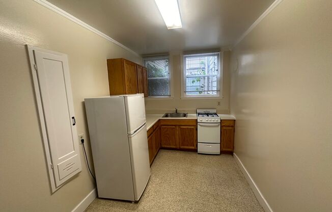 Studio, 1 bath, $1,695, Unit D