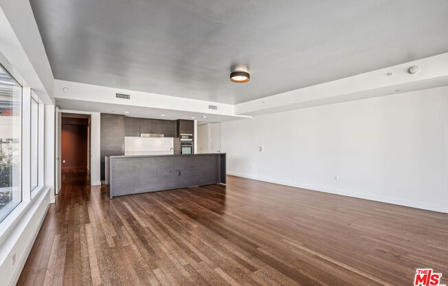 2 beds, 2.5 baths, 2,000 sqft, $7,995, Unit 5A