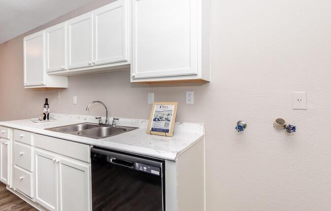 2 beds, 2 baths, 1,103 sqft, $1,200