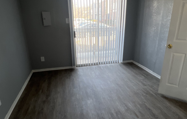 1 bed, 1 bath, 470 sqft, $745, Unit 1006