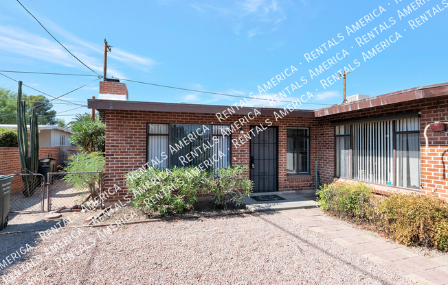 3344 E 2 ST