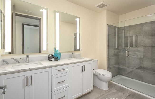 2 beds, 2 baths, 1,305 sqft, $3,418, Unit 204