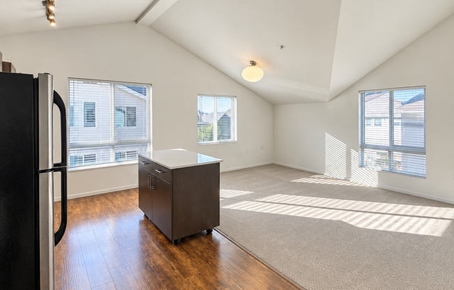 1 bed, 1 bath, 600 sqft, $2,395, Unit 2507-A