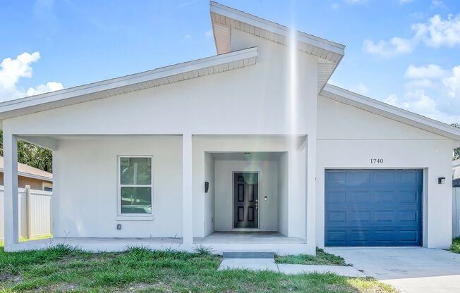 Modern Elegance in St. Petersburg: Newly Built 3 Bed, 2 Bath Home with 1500 sq ft of Stylish Living Space!