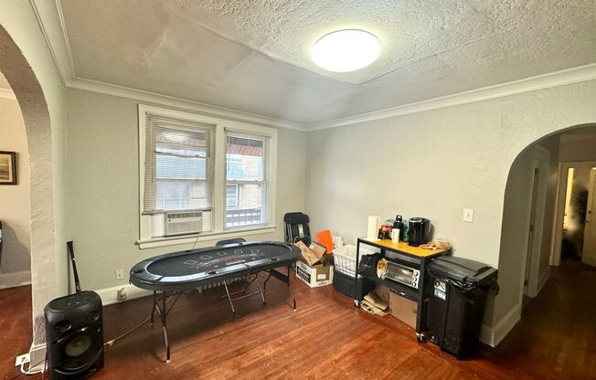 1025 Dana Ave Apts
