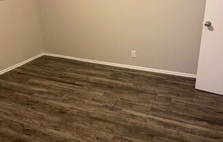 3 beds, 2 baths, 1,000 sqft, $1,718, Unit 1809-102