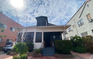 811/813 N. Soto Street