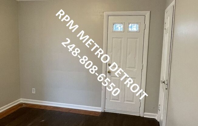 3 beds, 1.5 baths, $1,400, Unit (RRR)