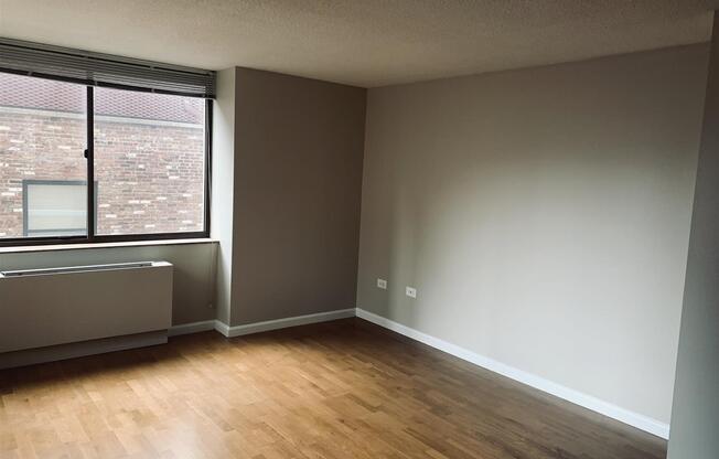 1 bed, 1 bath, 652 sqft, $5,571, Unit 10N