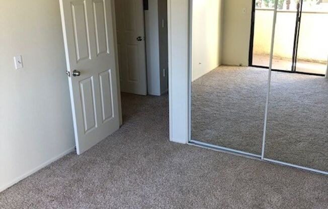 2 beds, 1 bath, $2,495, Unit 142