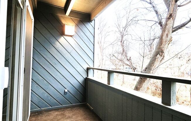 Studio, 1 bath, 440 sqft, $975, Unit 224