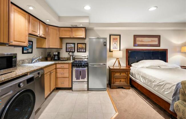 1 bed, 1 bath, 450 sqft, $3,950