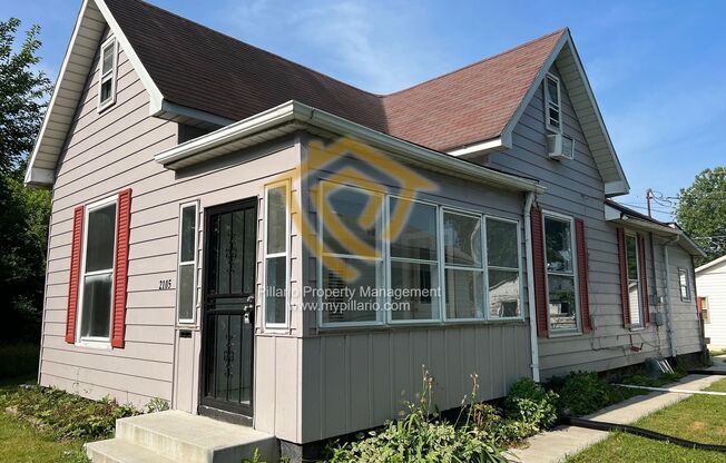 Updated 3 Bedroom, 1.5 Bathroom Home In the Heart of Anderson, Available Now.