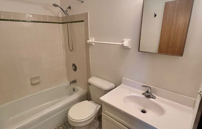 Studio, 1 bath, 350 sqft, $1,025, Unit Unit 207