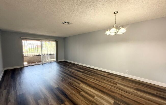 2/BD 2/BA Comfort & Convenience in the Heart of Vegas!