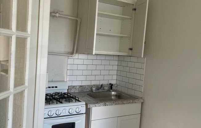 Studio, 1 bath, 500 sqft, $740