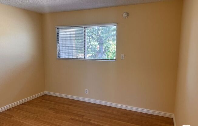 5411 S CENTINELA AVE