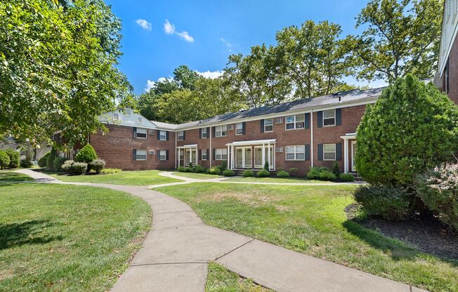 1 bed, 1 bath, 575 sqft, $2,399