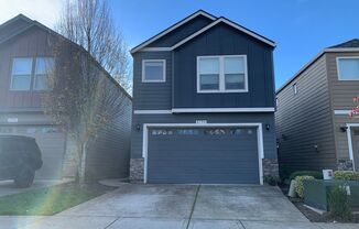 Spacious 3 Bedroom, 2.5 Bathroom Home in Prime Location