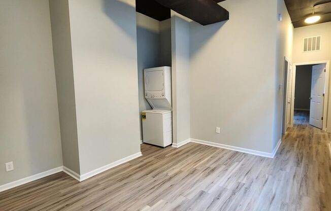 285K- 285 King Street