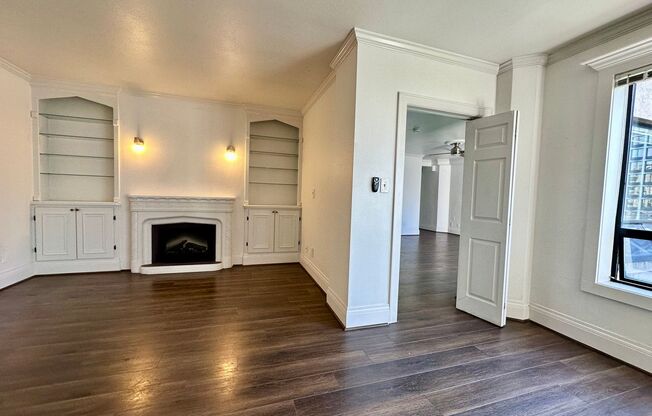 1 bed, 2 baths, 1,298 sqft, $2,450, Unit 0918
