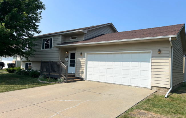 3 Bed 2 Bath Home West Sioux Falls!