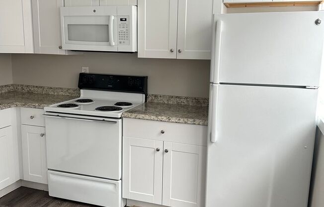 1 bed, 1 bath, 712 sqft, $1,750, Unit G-1