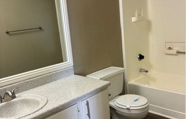 2 beds, 2 baths, 997 sqft, $1,500, Unit MA 222