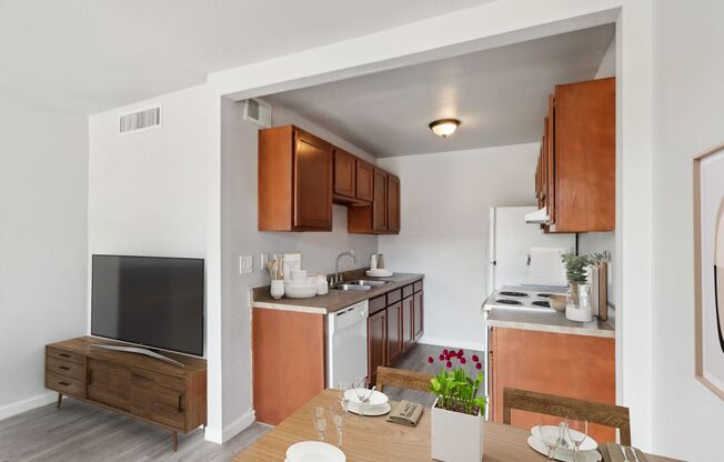 1 bed, 1 bath, 530 sqft, $949, Unit 1G