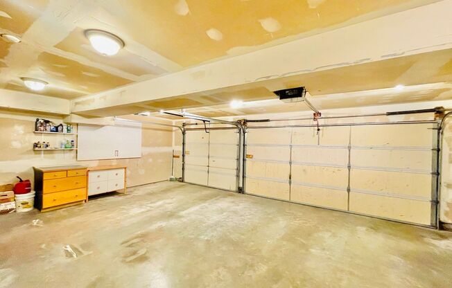 5 beds, 3.5 baths, $3,900