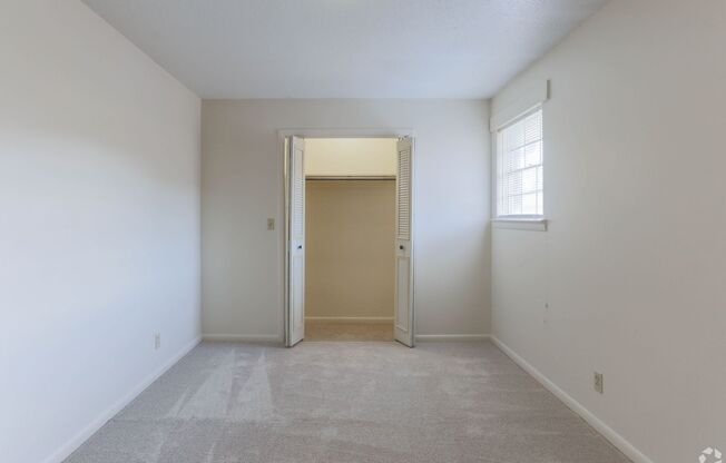 3 beds, 1.5 baths, 1,170 sqft, $1,175, Unit 52