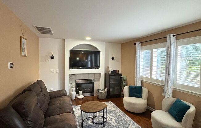 Bothell 2 story home with EV garage parking and Northshore Schools