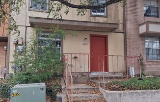 Spacious Townhome!