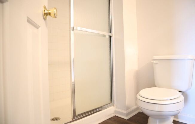 2 beds, 2 baths, 1,033 sqft, $1,679, Unit 30-30303