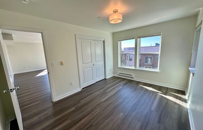 1 bed, 1.5 baths, 872 sqft, $2,395, Unit Unit 402