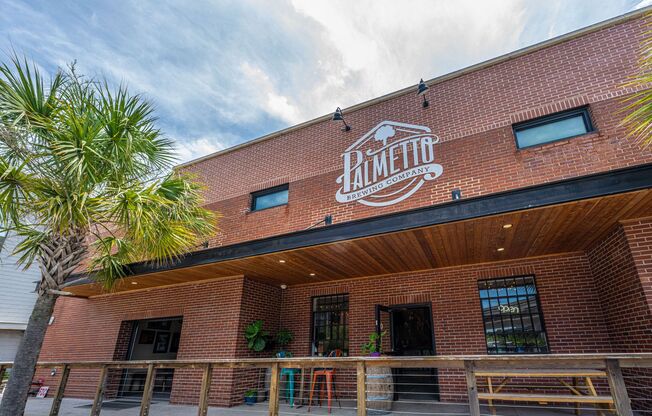 2 beds, 1 bath, 850 sqft, $2,000, Unit 305