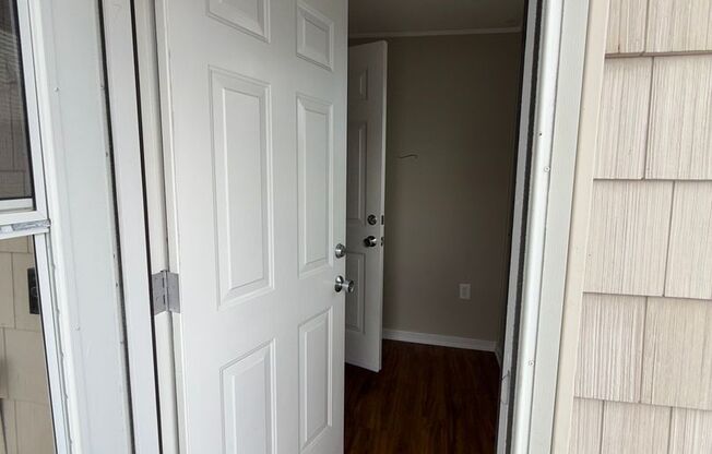 2 beds, 1 bath, $1,850, Unit Unit 7